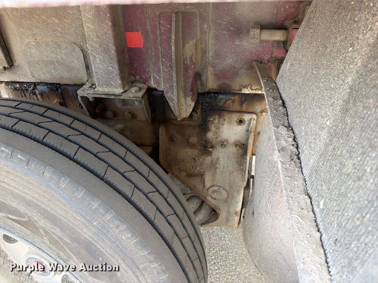image for item YA4717 2000 Peterbilt 378 rock slinger truck
