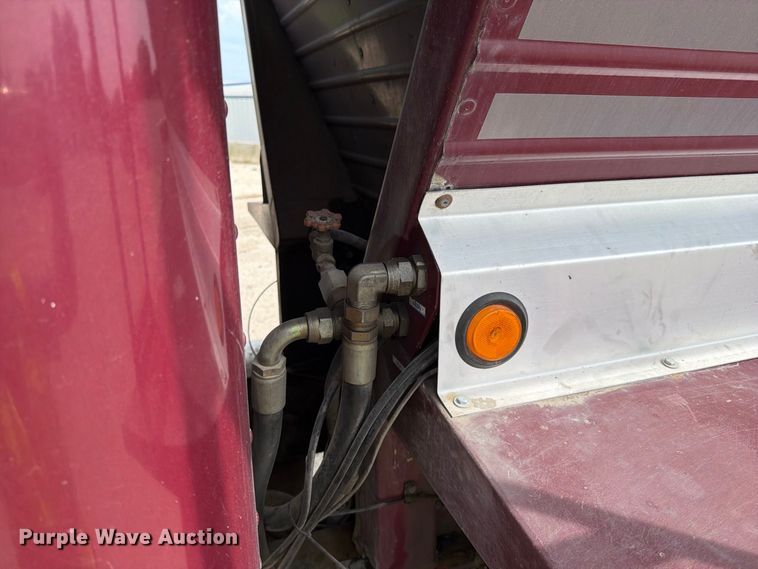 image for item YA4717 2000 Peterbilt 378 rock slinger truck