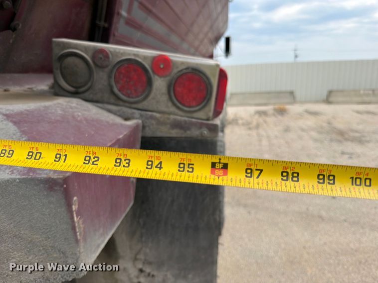 image for item YA4717 2000 Peterbilt 378 rock slinger truck