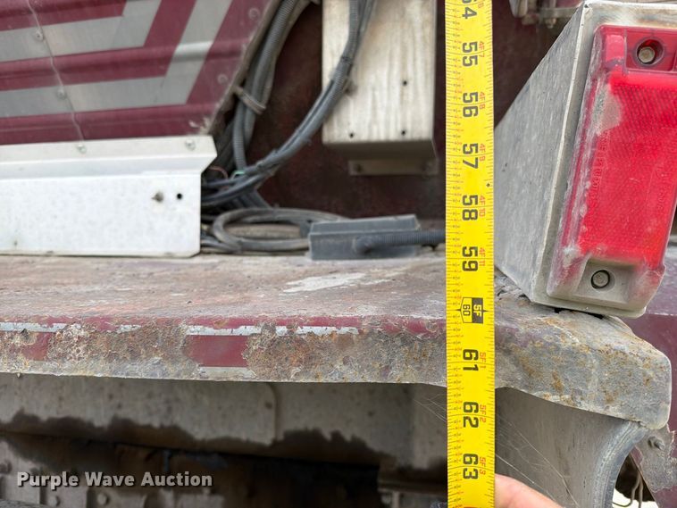 image for item YA4717 2000 Peterbilt 378 rock slinger truck