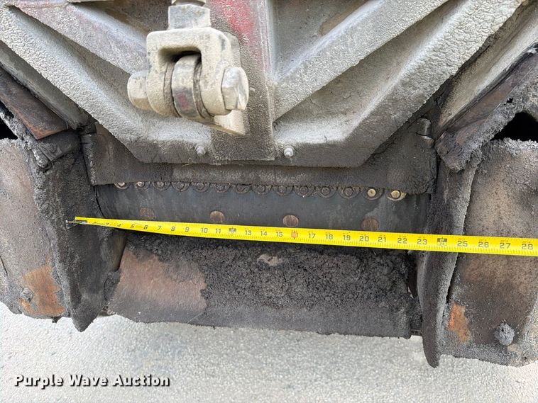 image for item YA4717 2000 Peterbilt 378 rock slinger truck