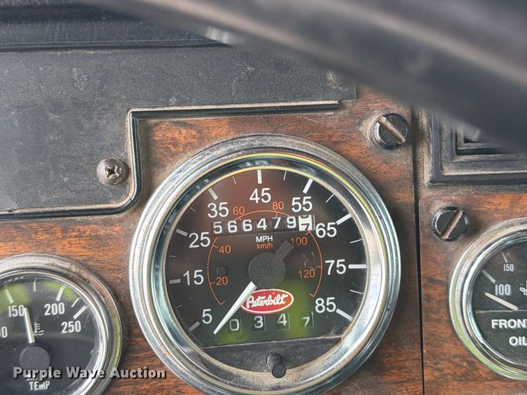 image for item YA4717 2000 Peterbilt 378 rock slinger truck