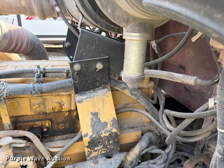 image for item YA4717 2000 Peterbilt 378 rock slinger truck