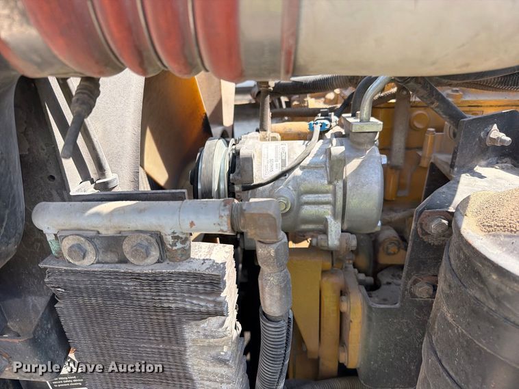 image for item YA4717 2000 Peterbilt 378 rock slinger truck
