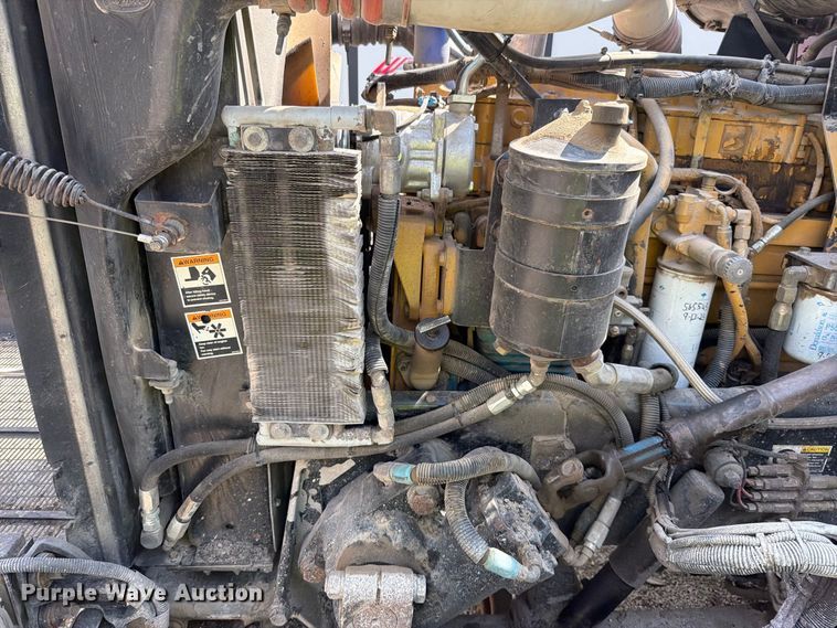 image for item YA4717 2000 Peterbilt 378 rock slinger truck