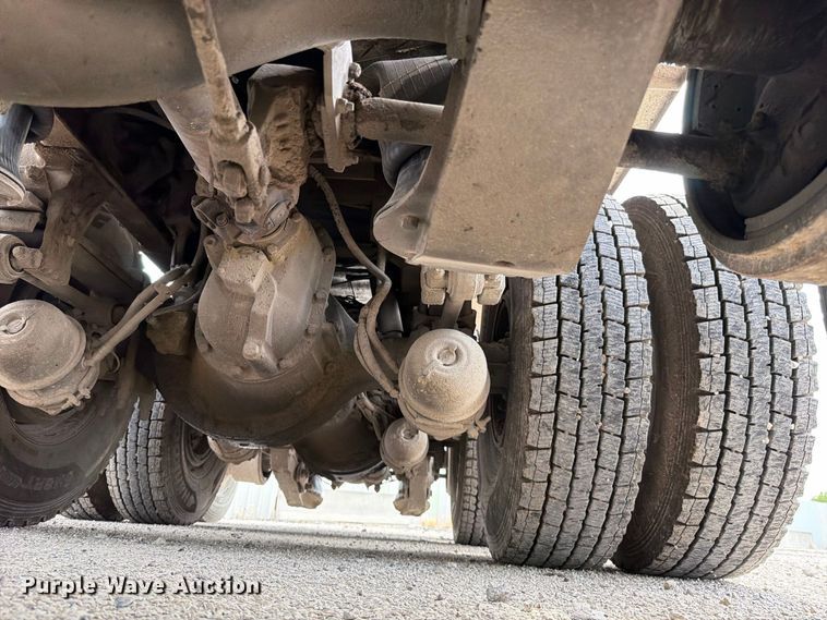 image for item YA4717 2000 Peterbilt 378 rock slinger truck