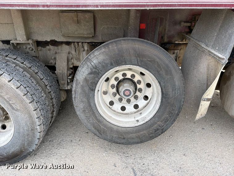 image for item YA4717 2000 Peterbilt 378 rock slinger truck