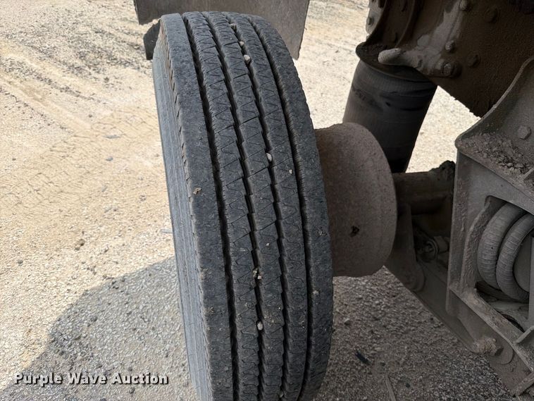 image for item YA4717 2000 Peterbilt 378 rock slinger truck