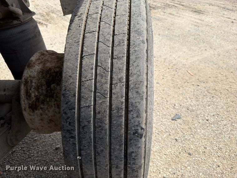 image for item YA4717 2000 Peterbilt 378 rock slinger truck