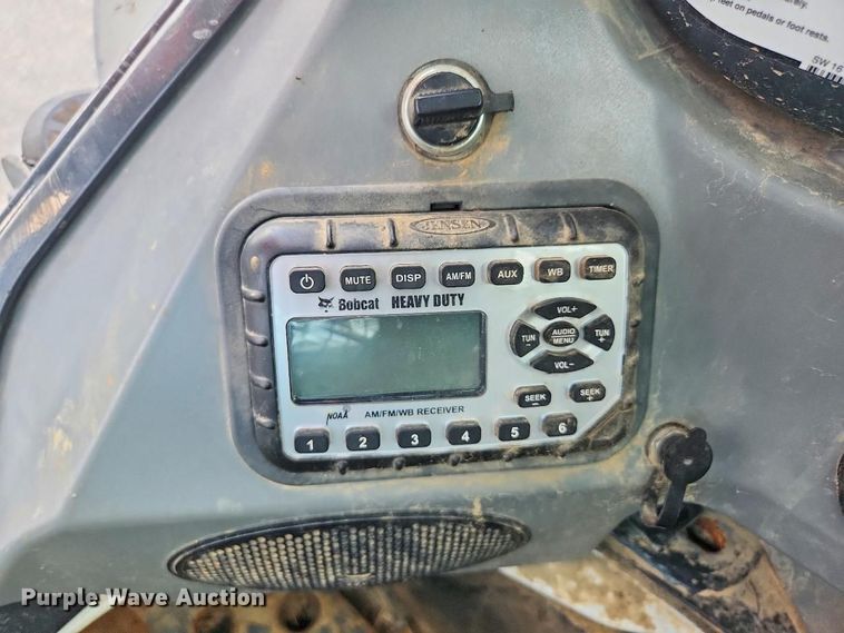 image for item YA4725 2019 Bobcat T650 tracked skid steer loader
