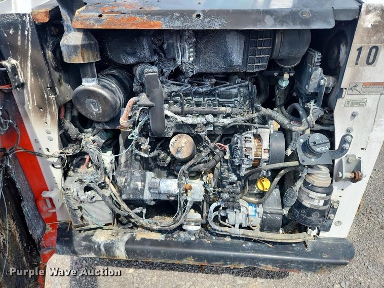 image for item YA4725 2019 Bobcat T650 tracked skid steer loader