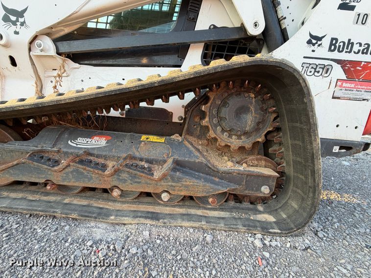 image for item YA4725 2019 Bobcat T650 tracked skid steer loader