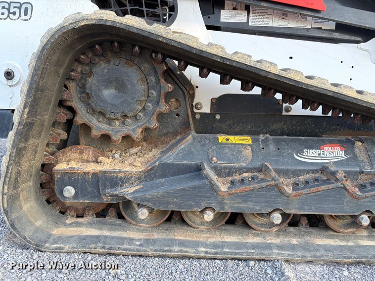 image for item YA4725 2019 Bobcat T650 tracked skid steer loader