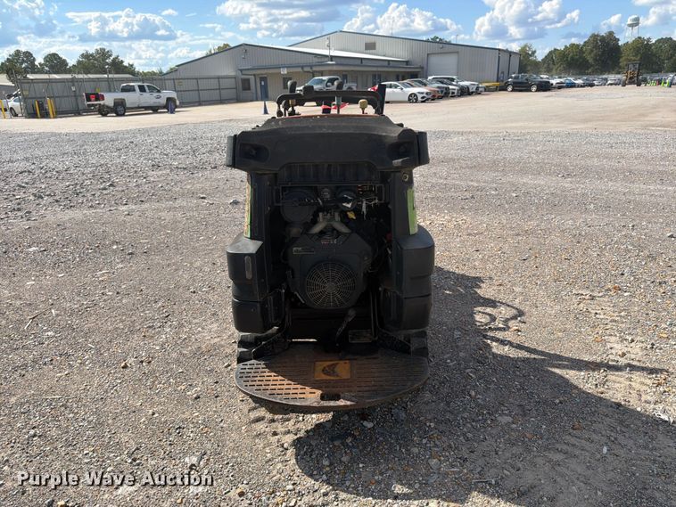 image for item YA4819 2016 Ditch Witch R300 cable plow