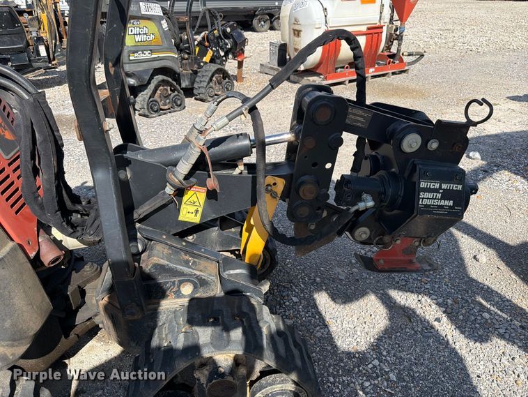 image for item YA4819 2016 Ditch Witch R300 cable plow