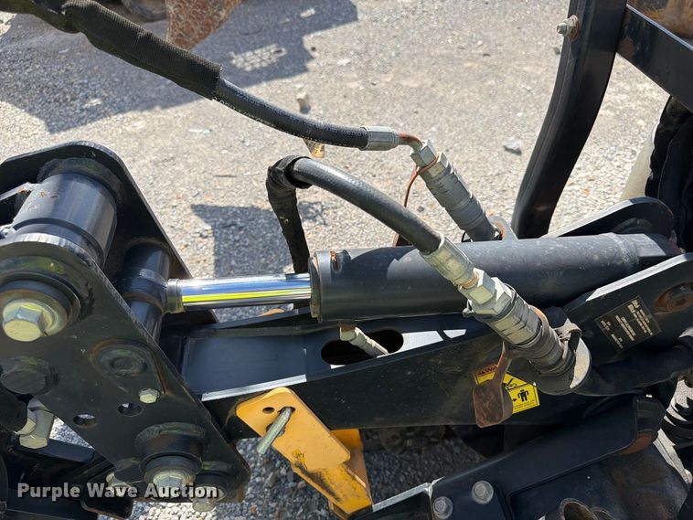 image for item YA4819 2016 Ditch Witch R300 cable plow