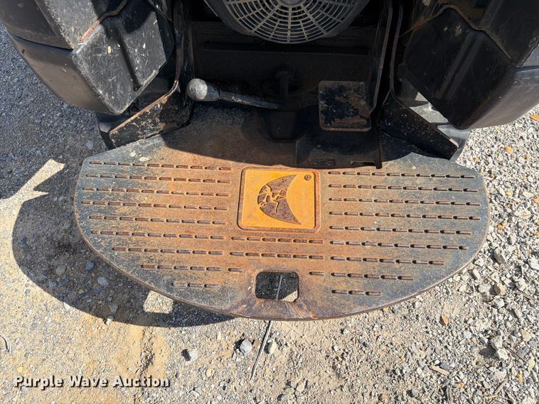 image for item YA4819 2016 Ditch Witch R300 cable plow