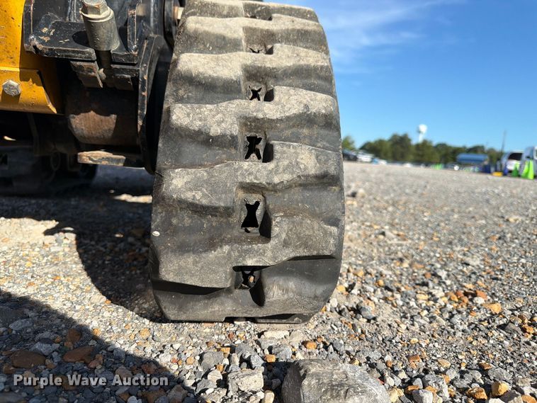 image for item YA4820 2022 Ditch Witch R300 cable plow