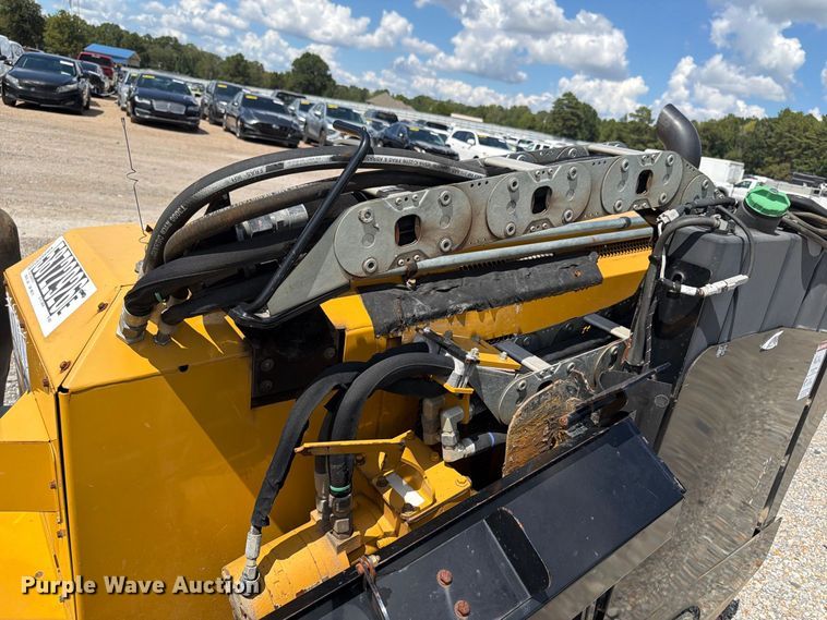 image for item YA4821 2019 Vermeer D8X12 directional boring unit