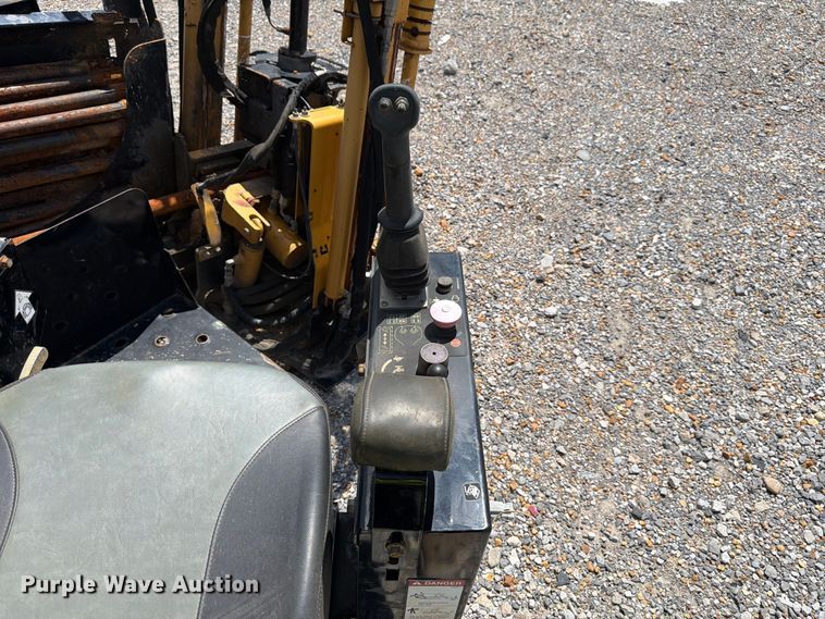 image for item YA4821 2019 Vermeer D8X12 directional boring unit
