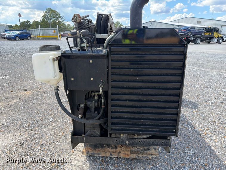 image for item YA4822 2018 Vermeer Navigator D8X12 directional boring unit