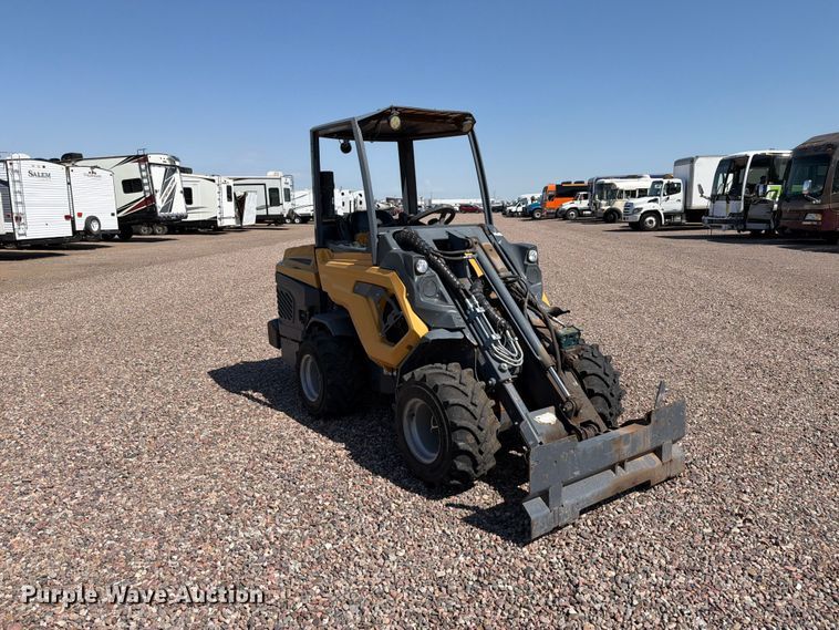 image for item YA4901 2022 Vermeer ATX850 compact wheel loader
