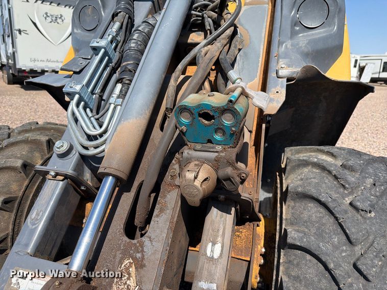 image for item YA4901 2022 Vermeer ATX850 compact wheel loader