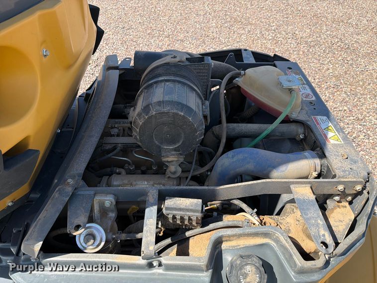 image for item YA4901 2022 Vermeer ATX850 compact wheel loader