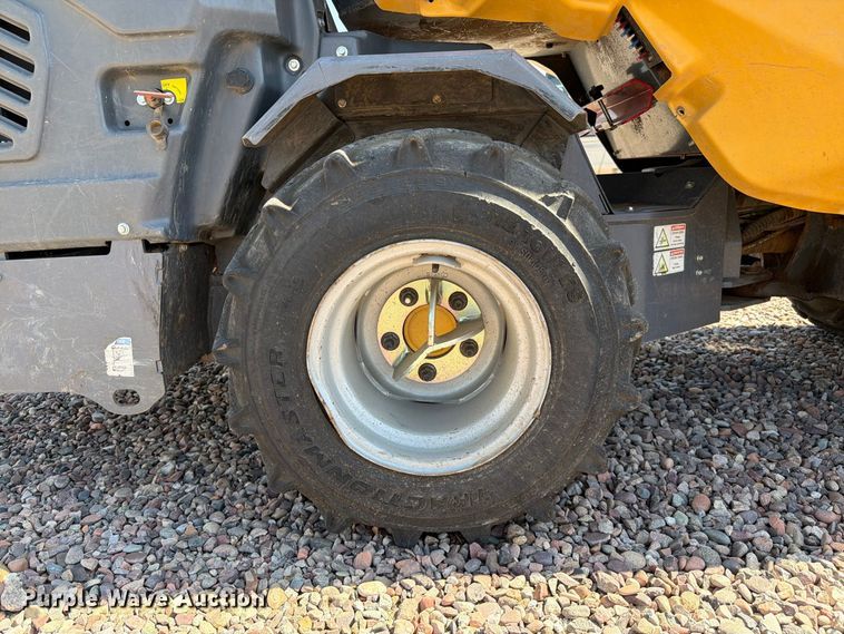 image for item YA4901 2022 Vermeer ATX850 compact wheel loader