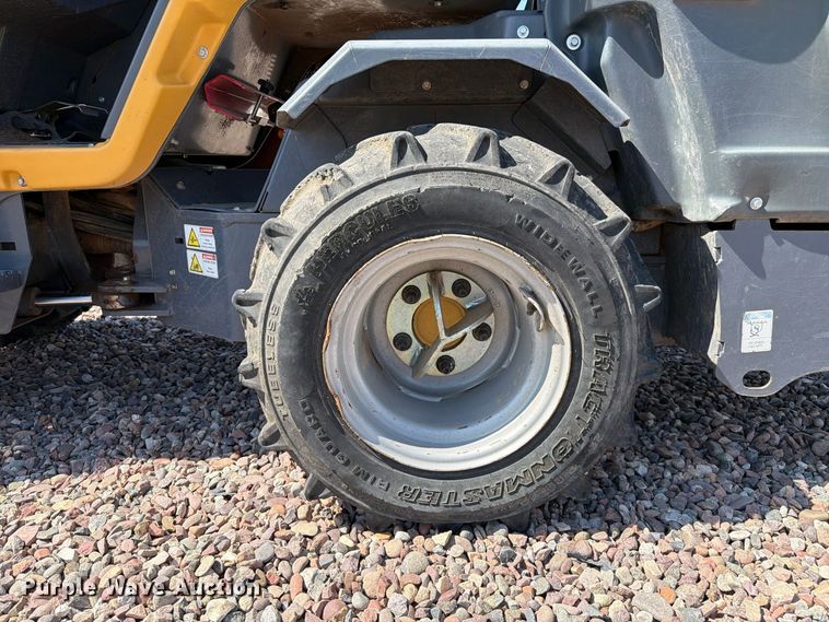 image for item YA4901 2022 Vermeer ATX850 compact wheel loader