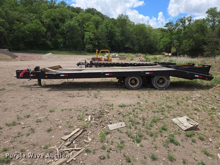 image for item DP8985 1994 CMW Custom 15T242 equipment trailer