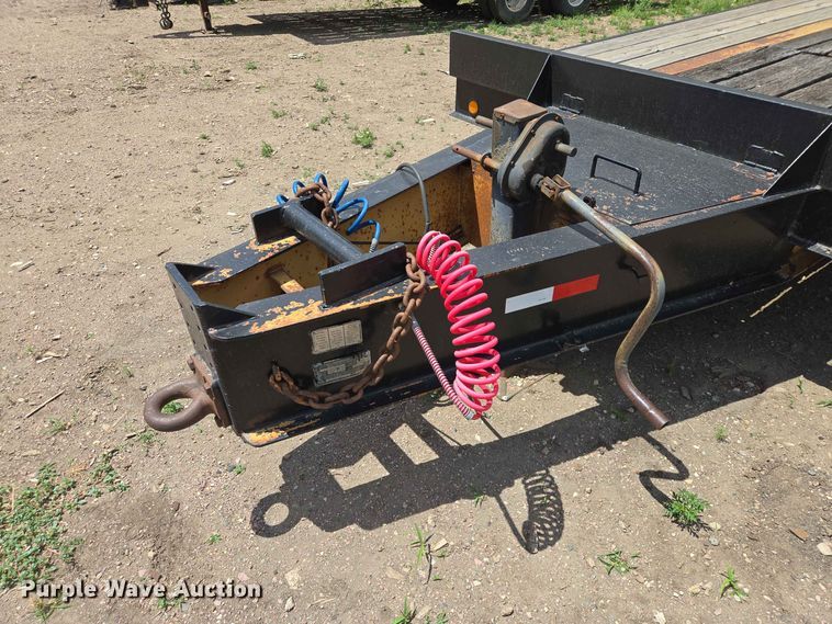 image for item DP8985 1994 CMW Custom 15T242 equipment trailer