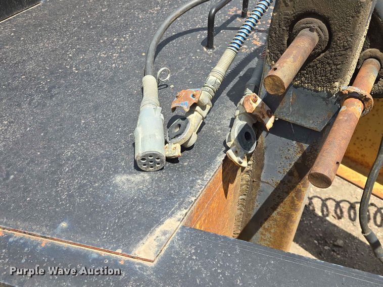 image for item DP8985 1994 CMW Custom 15T242 equipment trailer