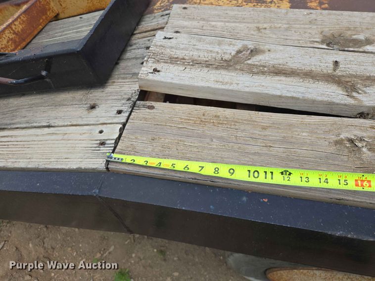 image for item DP8985 1994 CMW Custom 15T242 equipment trailer