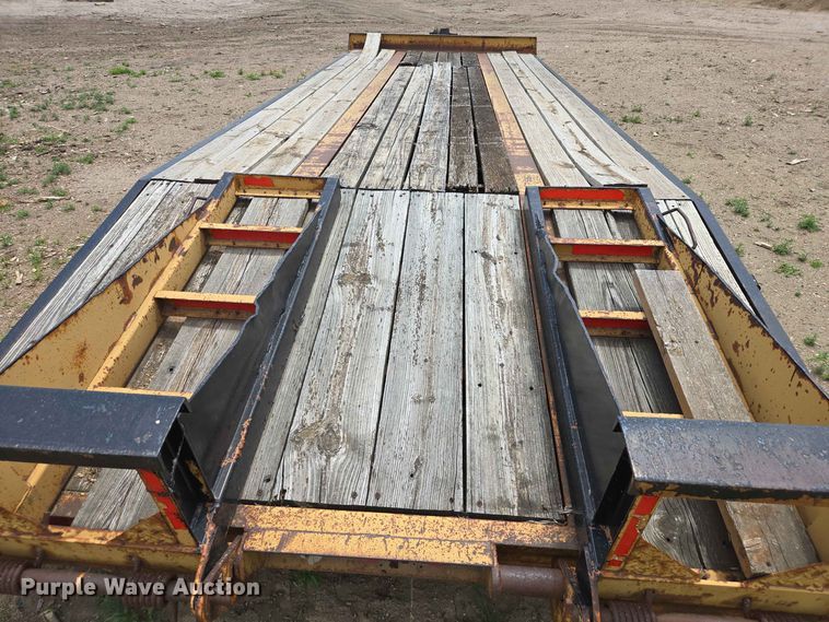 image for item DP8985 1994 CMW Custom 15T242 equipment trailer