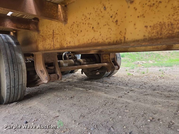 image for item DP8985 1994 CMW Custom 15T242 equipment trailer