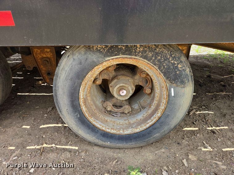 image for item DP8985 1994 CMW Custom 15T242 equipment trailer