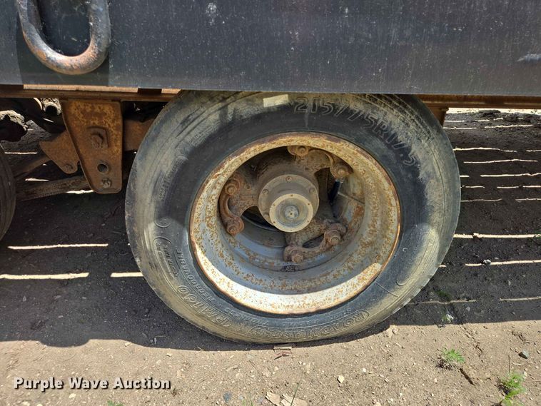 image for item DP8985 1994 CMW Custom 15T242 equipment trailer