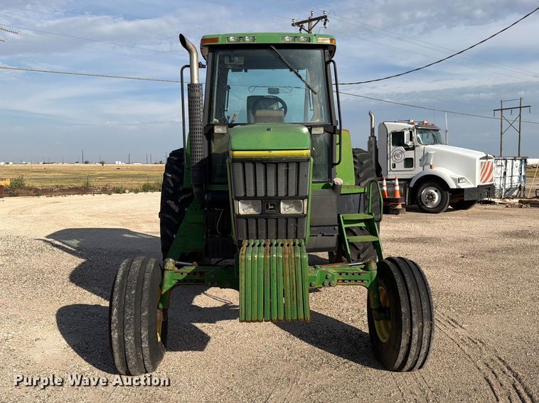 image for item DV8584 John Deere 7800 tractor