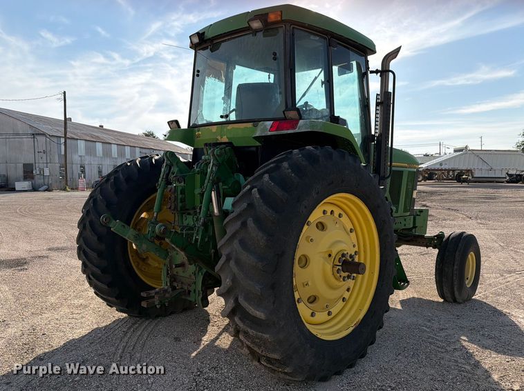 image for item DV8584 John Deere 7800 tractor