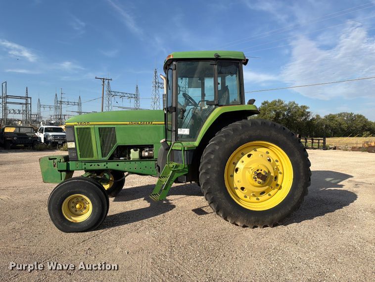 image for item DV8584 John Deere 7800 tractor