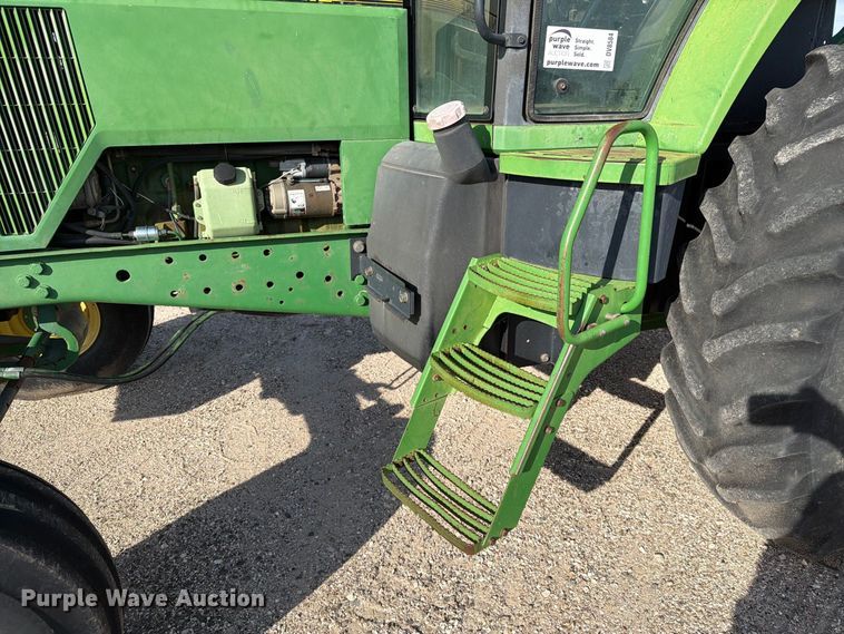image for item DV8584 John Deere 7800 tractor