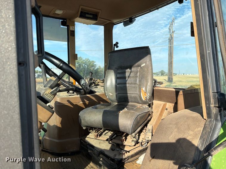 image for item DV8584 John Deere 7800 tractor