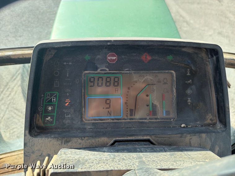 image for item DV8584 John Deere 7800 tractor
