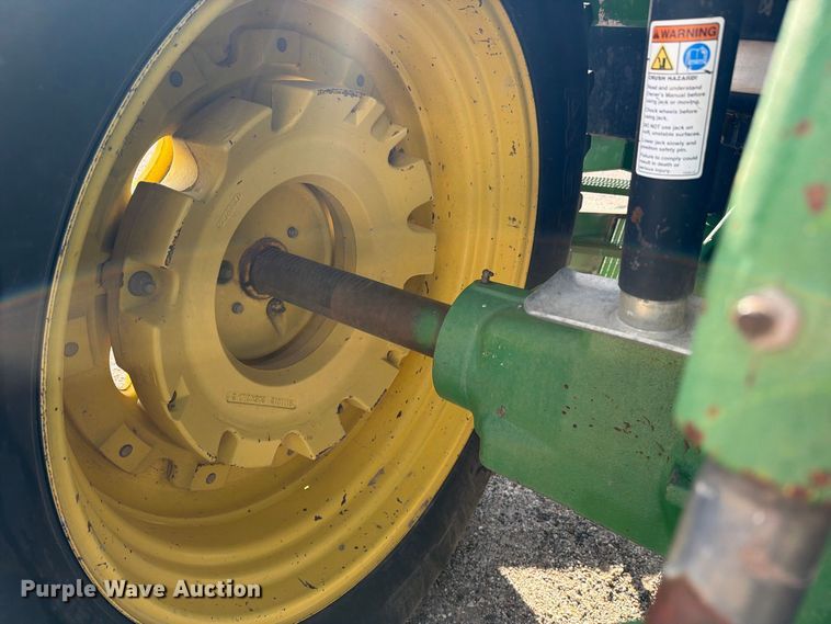 image for item DV8584 John Deere 7800 tractor