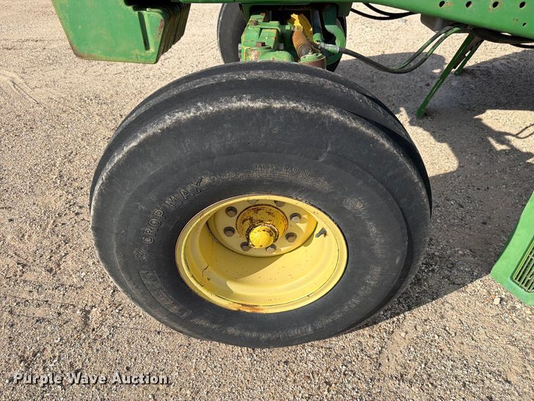 image for item DV8584 John Deere 7800 tractor