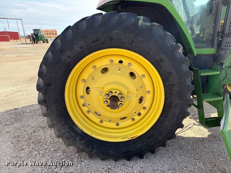 image for item DV8584 John Deere 7800 tractor