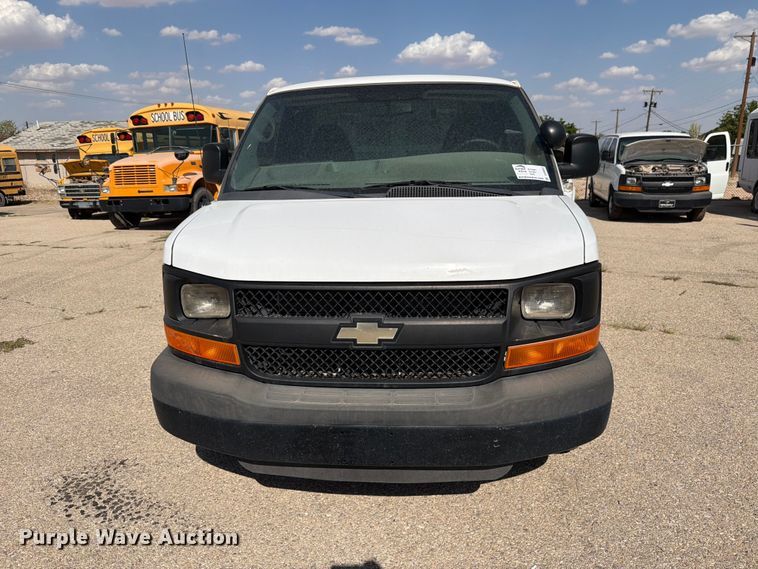 image for item DV8603 2015 Chevrolet Express 3500 van