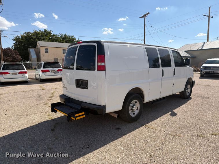 image for item DV8603 2015 Chevrolet Express 3500 van