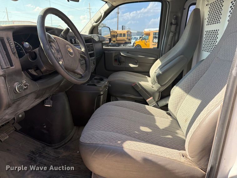 image for item DV8603 2015 Chevrolet Express 3500 van